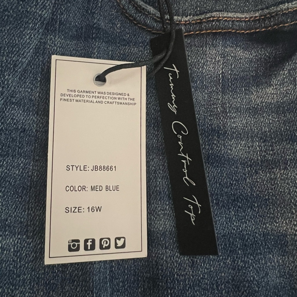 Judy Blue Tummy Control High Waist 90’s Straight Jeans - Picture 4 of 4
